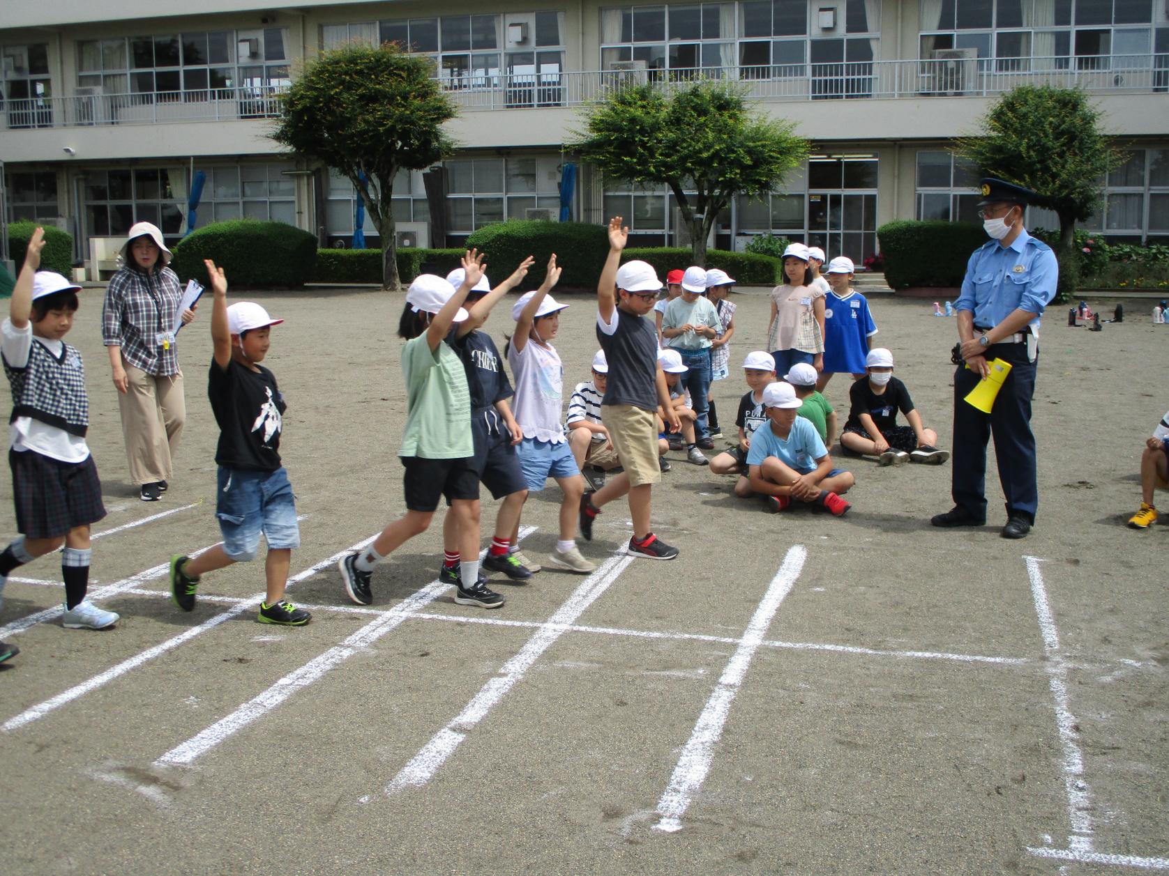 交通安全教室(2) 交通安全教室(2)